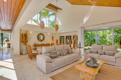 Luxury Villa Photo #34
