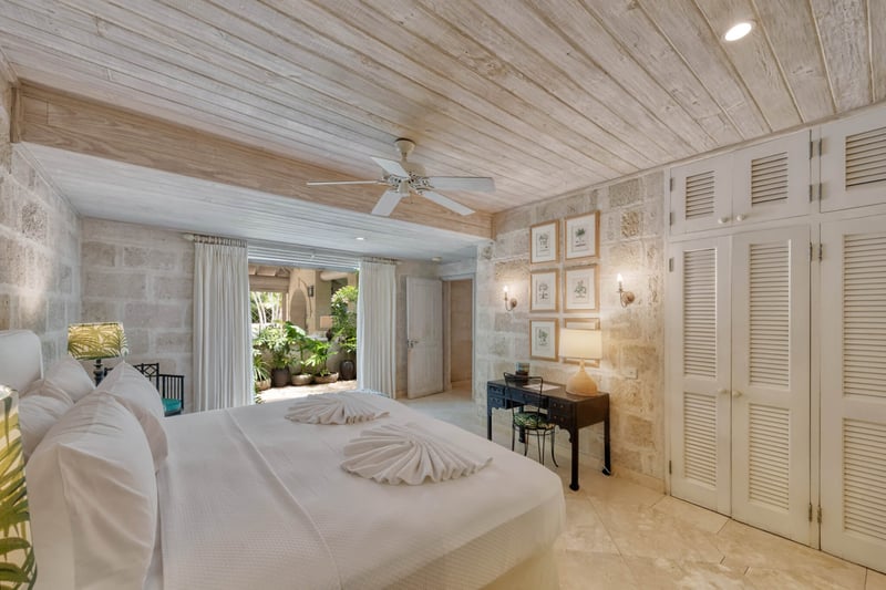 Bluff House and Cottage