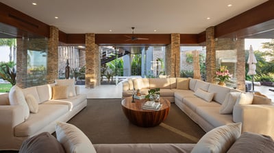 Luxury Villa Photo #26