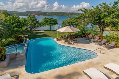 Luxury Villa Photo #2