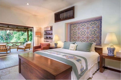 Luxury Villa Photo #25