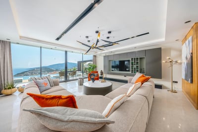 Luxury Villa Photo #18