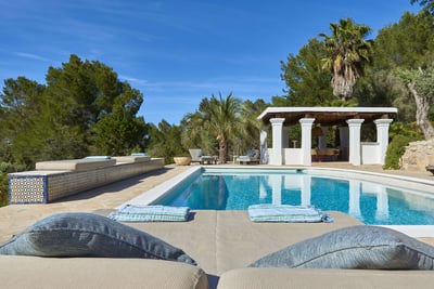 Luxury Villa Photo #3