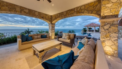 Luxury Villa Photo #19