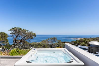 Luxury Villa Photo #12
