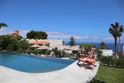 Luxury Villa Photo #3