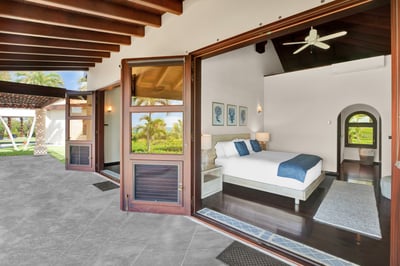Luxury Villa Photo #46