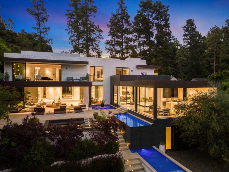 Lago Vista Modern