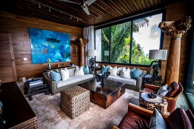 Luxury Villa Photo #22