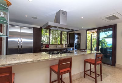 Luxury Villa Photo #26