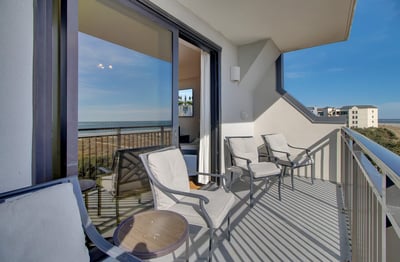 Luxury Villa Photo #4