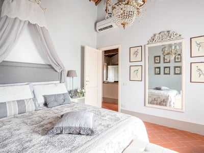 Luxury Villa Photo #34