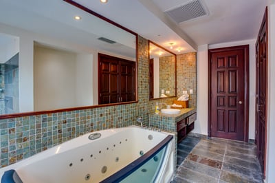 Luxury Villa Photo #51