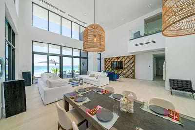 Luxury Villa Photo #23