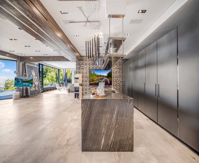 Luxury Villa Photo #22