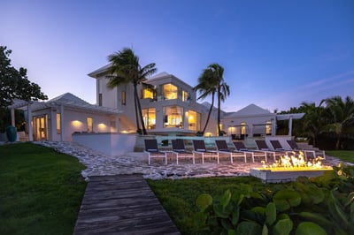 Luxury Villa Photo #4