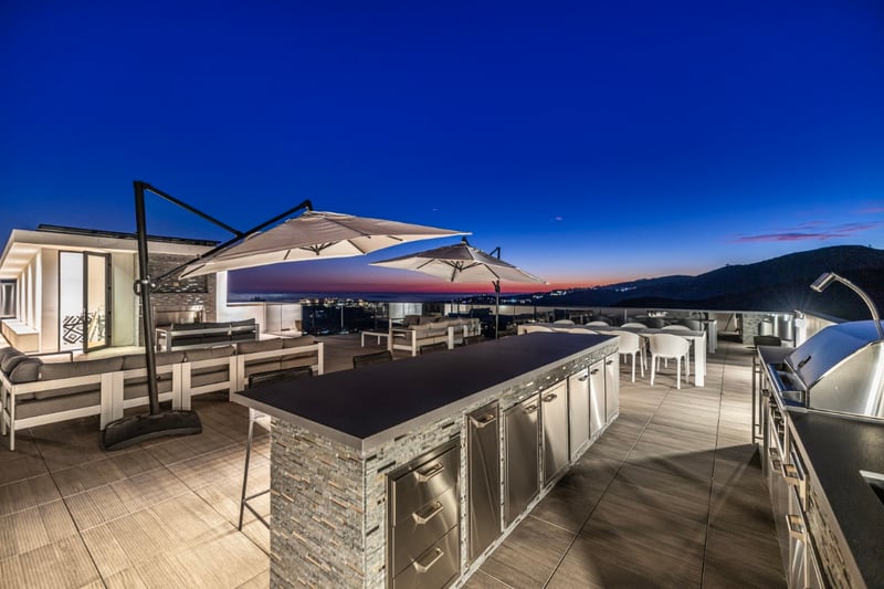 Linda Flora Modern Estate