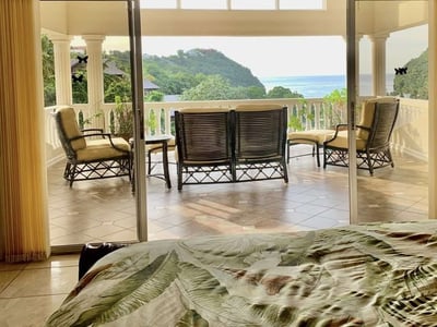 Luxury Villa Photo #17