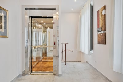 Luxury Villa Photo #48