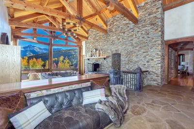 Luxury Villa Photo #4