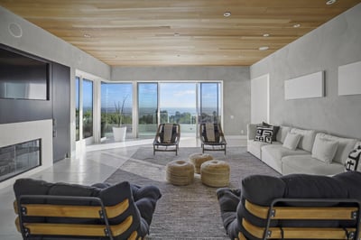 Luxury Villa Photo #31