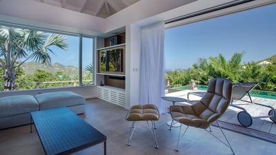 Living Area: Expansive living area opening onto the terrace. HD-TV, Dish Network, Apple TV, ceiling 