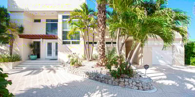 Luxury Villa Photo #5