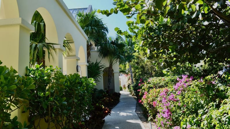 2 BDM Lanai Bungalow at Windsong Resort