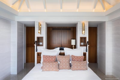 Luxury Villa Photo #30