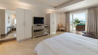 Luxury Villa Photo #8
