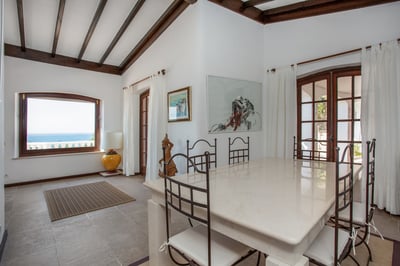 Luxury Villa Photo #14