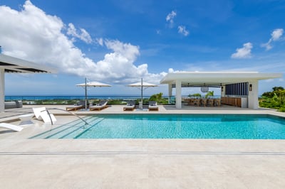 Luxury Villa Photo #4