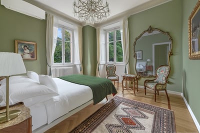 Luxury Villa Photo #28