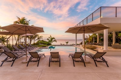 Luxury Villa Photo #6