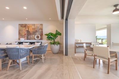 Luxury Villa Photo #18