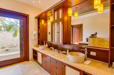 Luxury Villa Photo #37