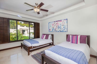 Luxury Villa Photo #19
