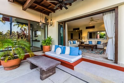 Luxury Villa Photo #4