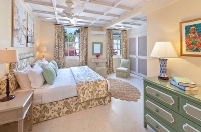Luxury Villa Photo #12