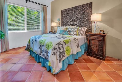 Luxury Villa Photo #26