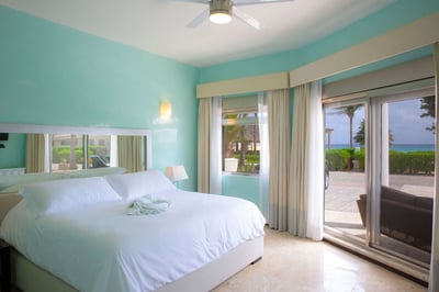 Luxury Villa Photo #23