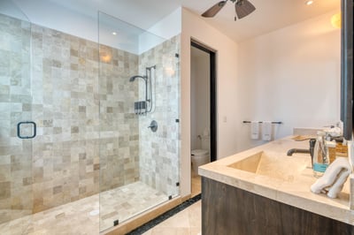 Luxury Villa Photo #39