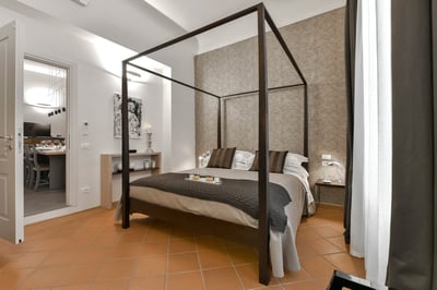 Luxury Villa Photo #6