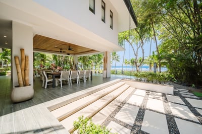 Luxury Villa Photo #9