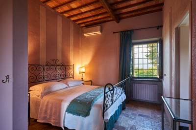 Luxury Villa Photo #36