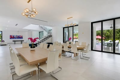 Luxury Villa Photo #24