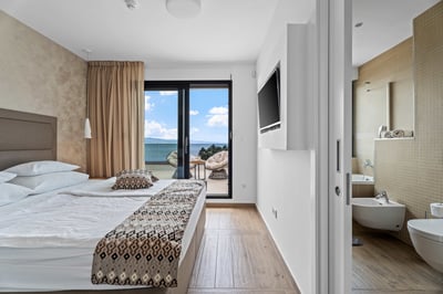 Luxury Villa Photo #20