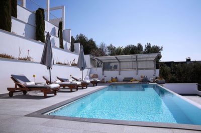 Luxury Villa Photo #4