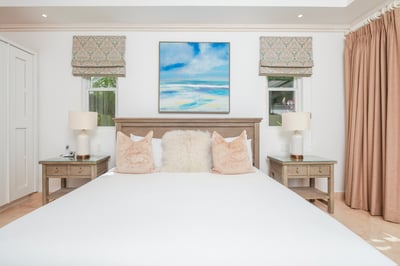 Luxury Villa Photo #24