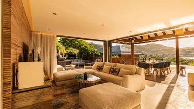 Luxury Villa Photo #34